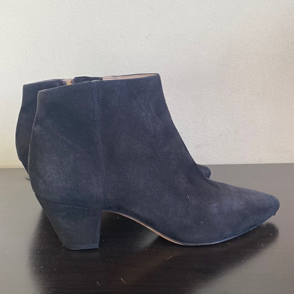 J.McLaughlin Women Sz 8.5 Black Suede Block Heels Almond Toe Booties Ankle Boots